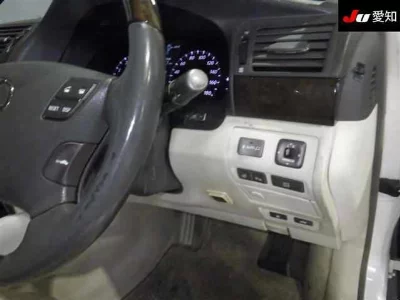 Lexus LS460L