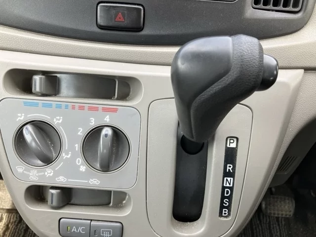 Daihatsu Mira e:S  с аукциона в Японии