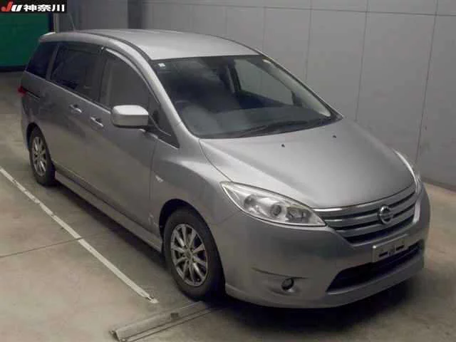 Nissan Lafesta  с аукциона в Японии