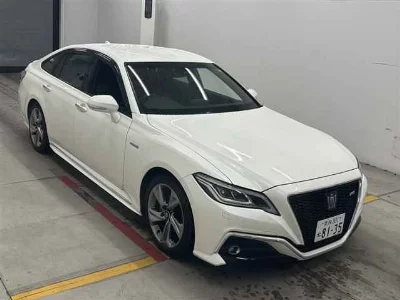 Toyota CROWN HYBRID