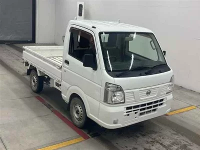 Nissan NT100 Clipper