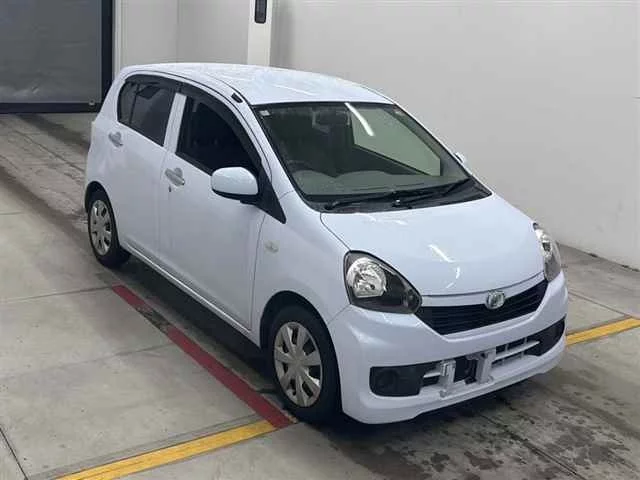 Daihatsu Mira e:S  с аукциона в Японии