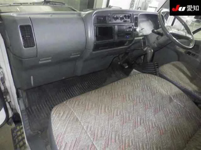 Mitsubishi Fuso Canter  с аукциона в Японии