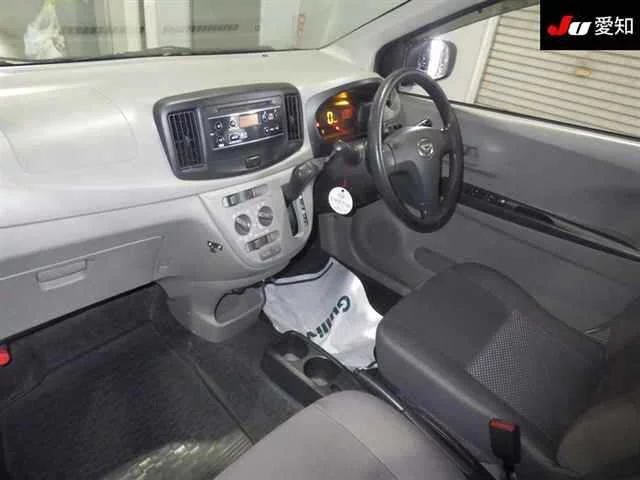 Daihatsu Mira e:S  с аукциона в Японии