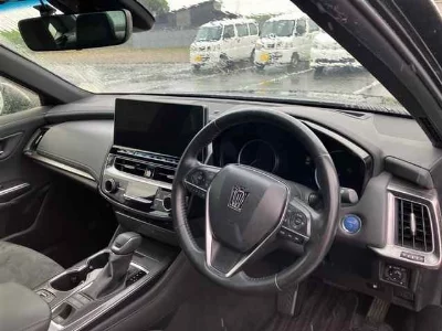 TOYOTA CROWN HYBRID
