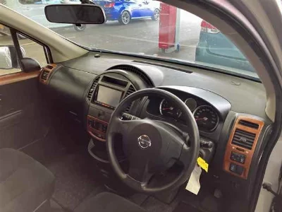 Nissan Lafesta