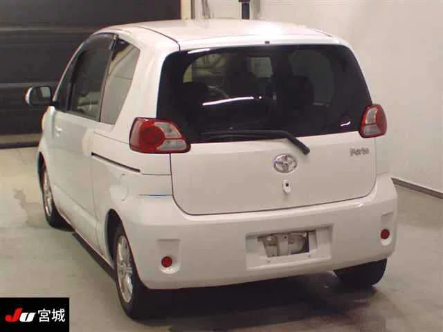 Toyota Porte  с аукциона в Японии