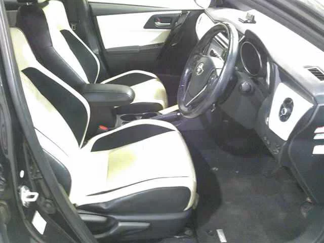 Toyota Auris  с аукциона в Японии