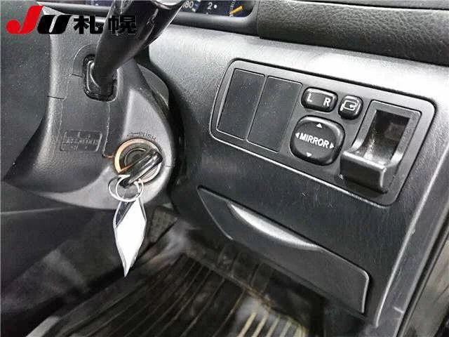 Toyota Allex  с аукциона в Японии