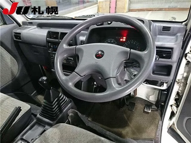 Mitsubishi Bravo  с аукциона в Японии