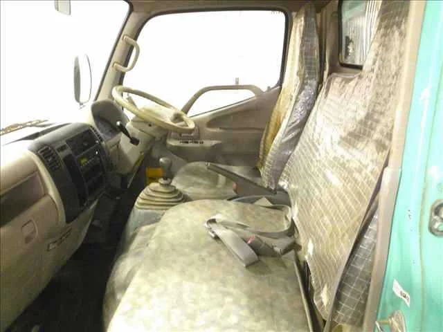 Hino Dutro  с аукциона в Японии
