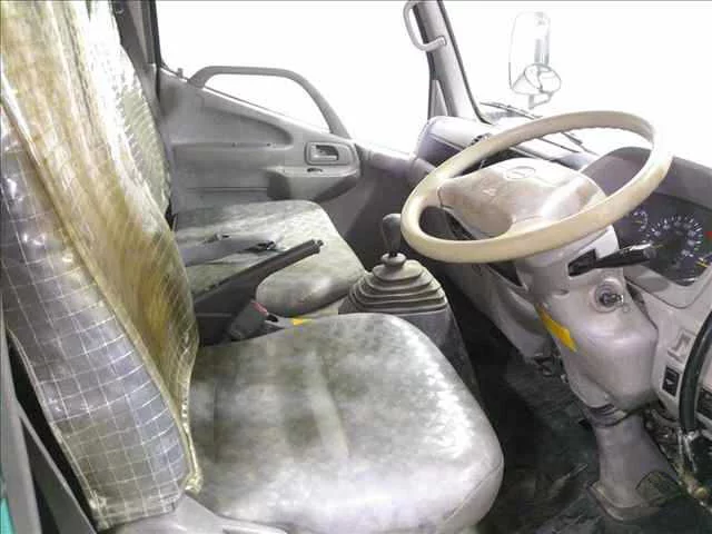 Hino Dutro  с аукциона в Японии