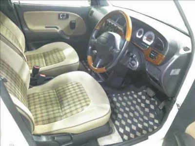 Daihatsu Mira Gino