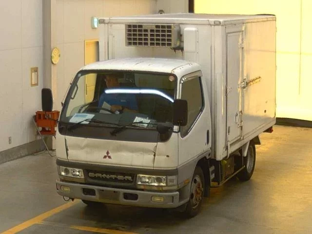 Mitsubishi Fuso Canter  с аукциона в Японии