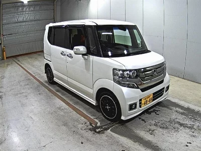 Honda N BOX CUSTOM