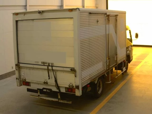 Mitsubishi Fuso Canter  с аукциона в Японии