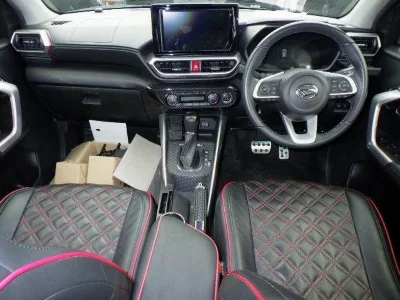 DAIHATSU ROCKY