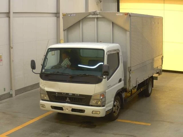 Mitsubishi Fuso Canter  с аукциона в Японии