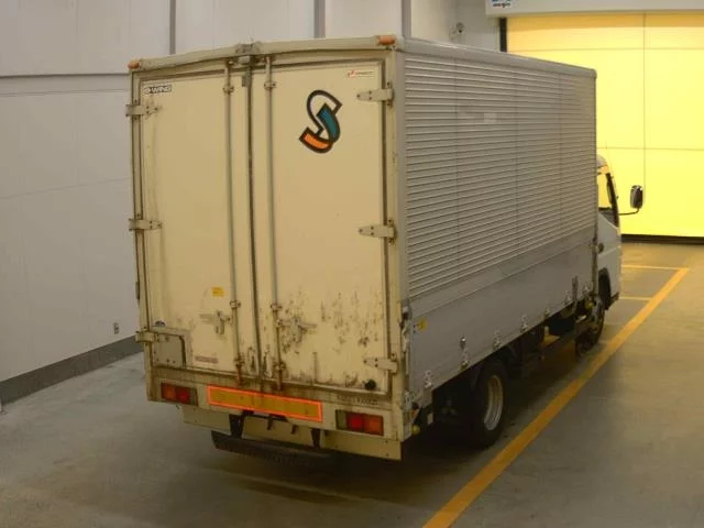 Mitsubishi Fuso Canter  с аукциона в Японии