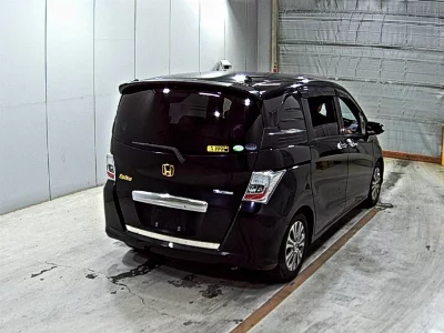 Honda Freed Spike