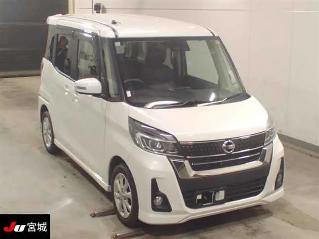 Nissan Dayz Roox  с аукциона в Японии