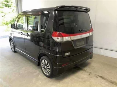 Mitsubishi Delica D:2