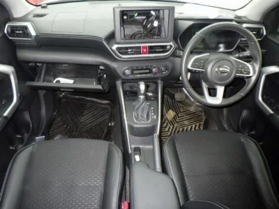 DAIHATSU ROCKY