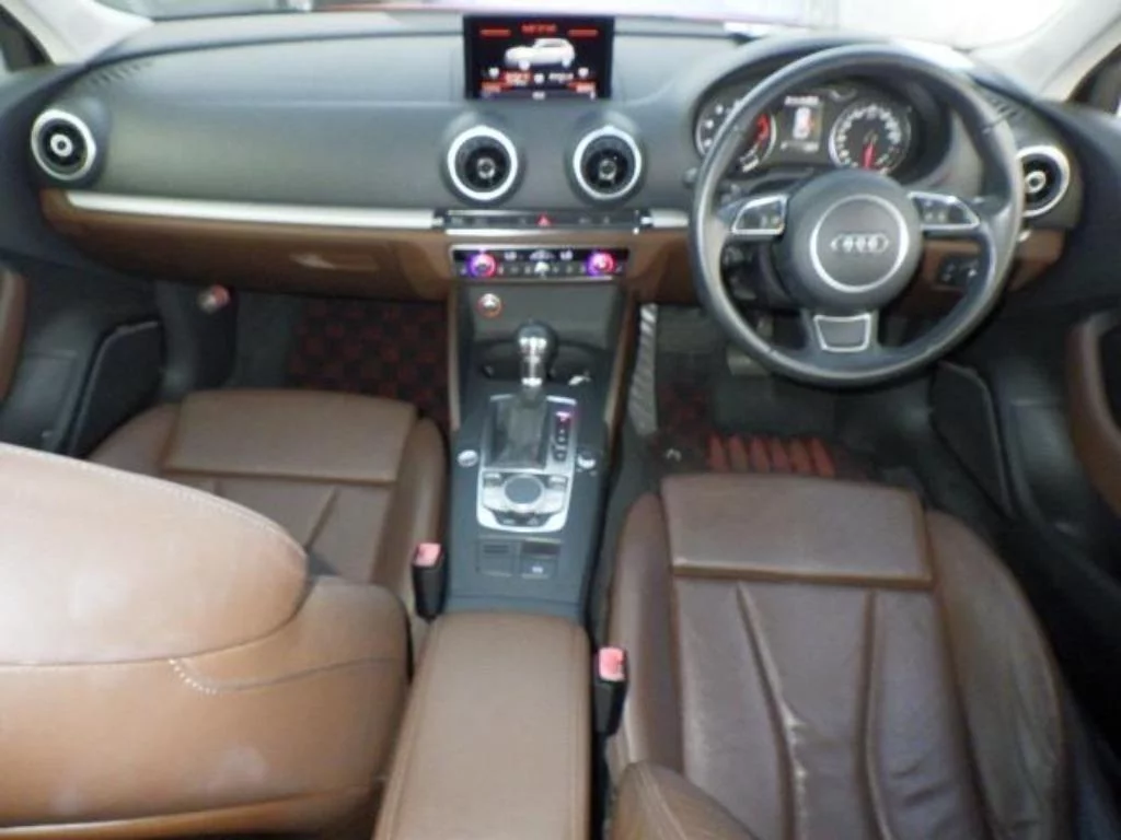 Audi A3  с аукциона в Японии