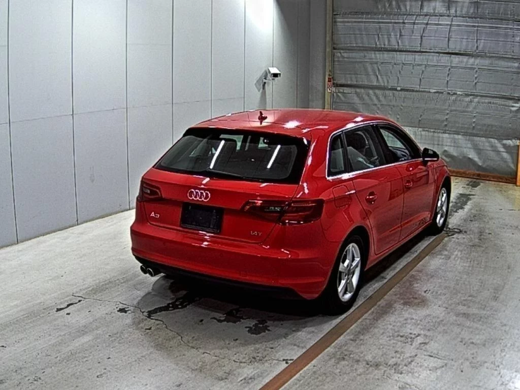 Audi A3  с аукциона в Японии