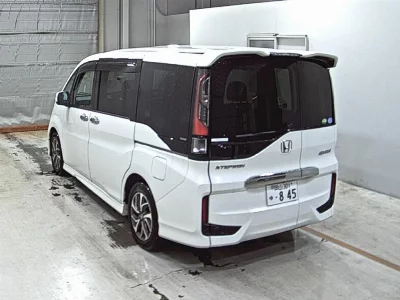 Honda STEPWGN SPADA