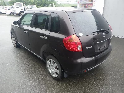 Mazda Verisa