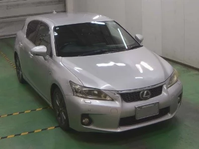 Lexus CT200h