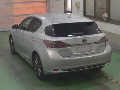 Lexus CT200h