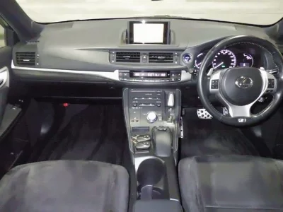 Lexus CT200h