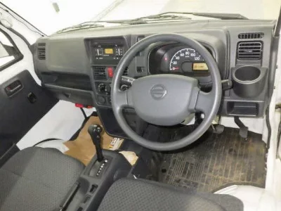 NISSAN NT100 CLIPPER