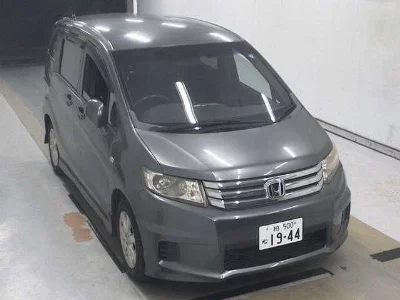 Honda Freed Spike