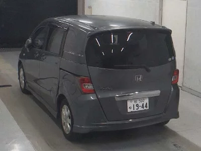 Honda Freed Spike