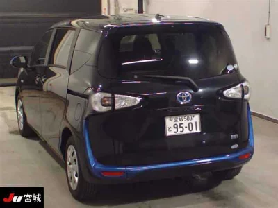 Toyota Sienta