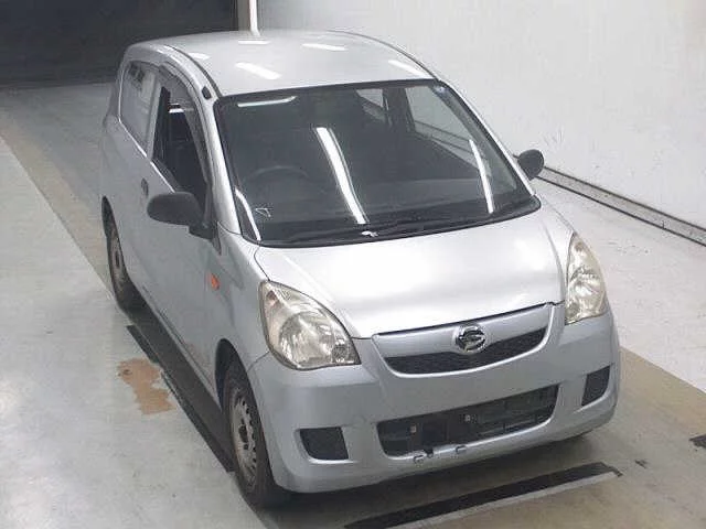 Daihatsu Mira  с аукциона в Японии