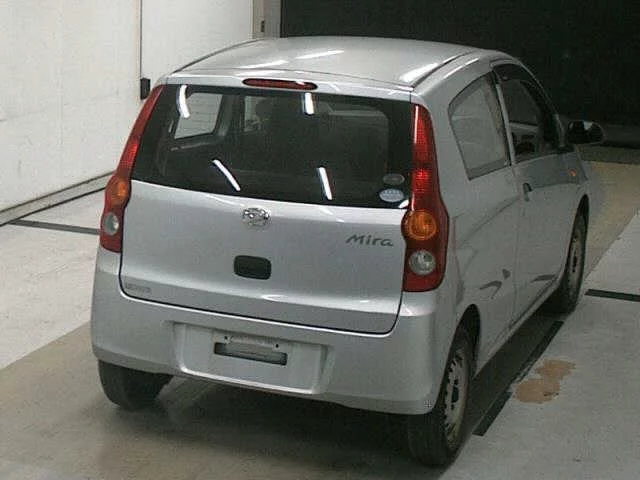 Daihatsu Mira  с аукциона в Японии