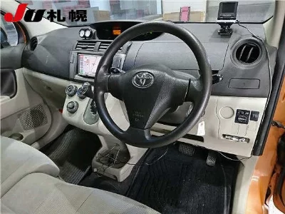 Toyota Passo Sette