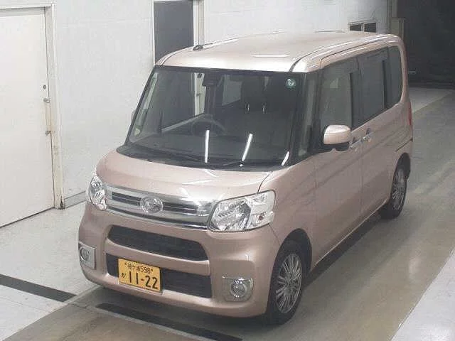 Daihatsu Tanto  с аукциона в Японии