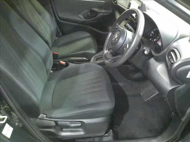 Toyota Yaris  с аукциона в Японии