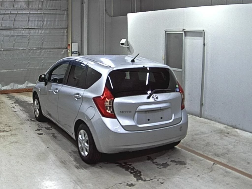 Nissan Note  с аукциона в Японии