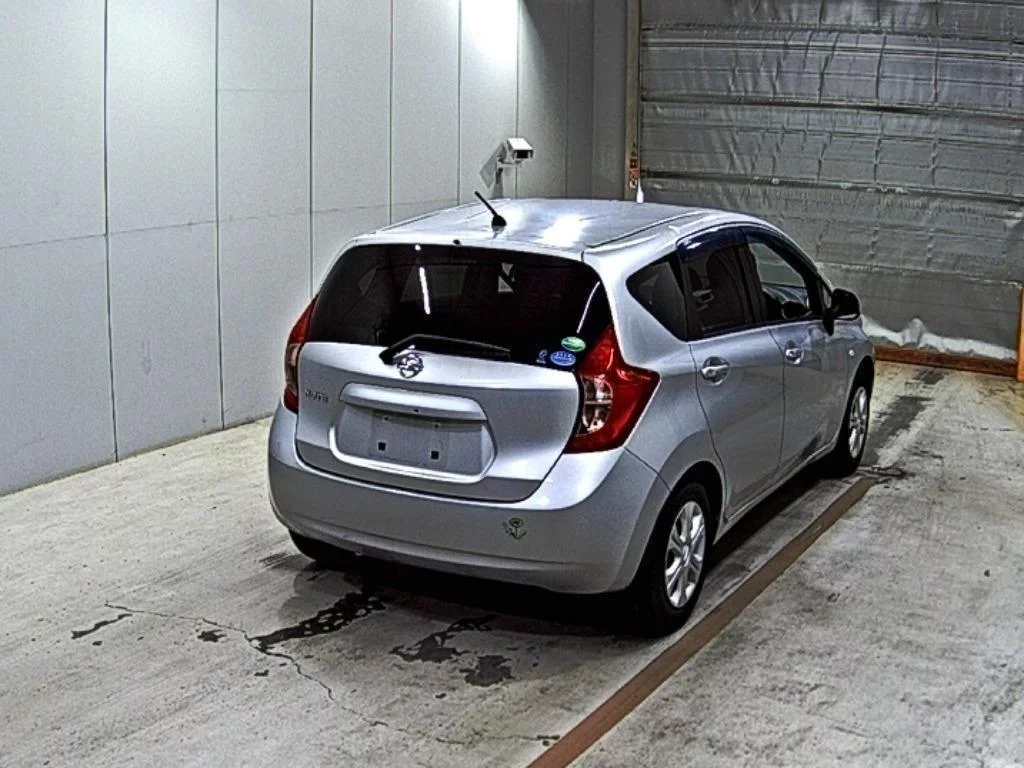 Nissan Note  с аукциона в Японии