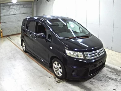 Honda Freed Spike