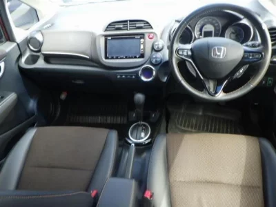 Honda FIT SHUTTLE HYBRID