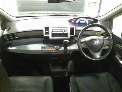 Honda Freed Spike