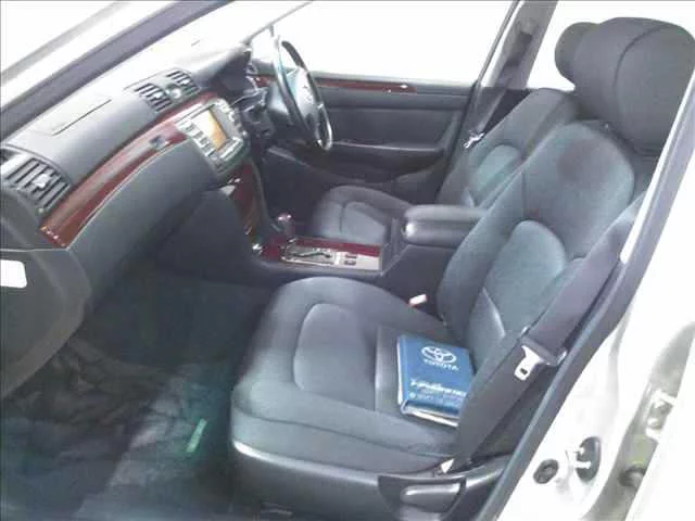 Toyota Brevis  с аукциона в Японии