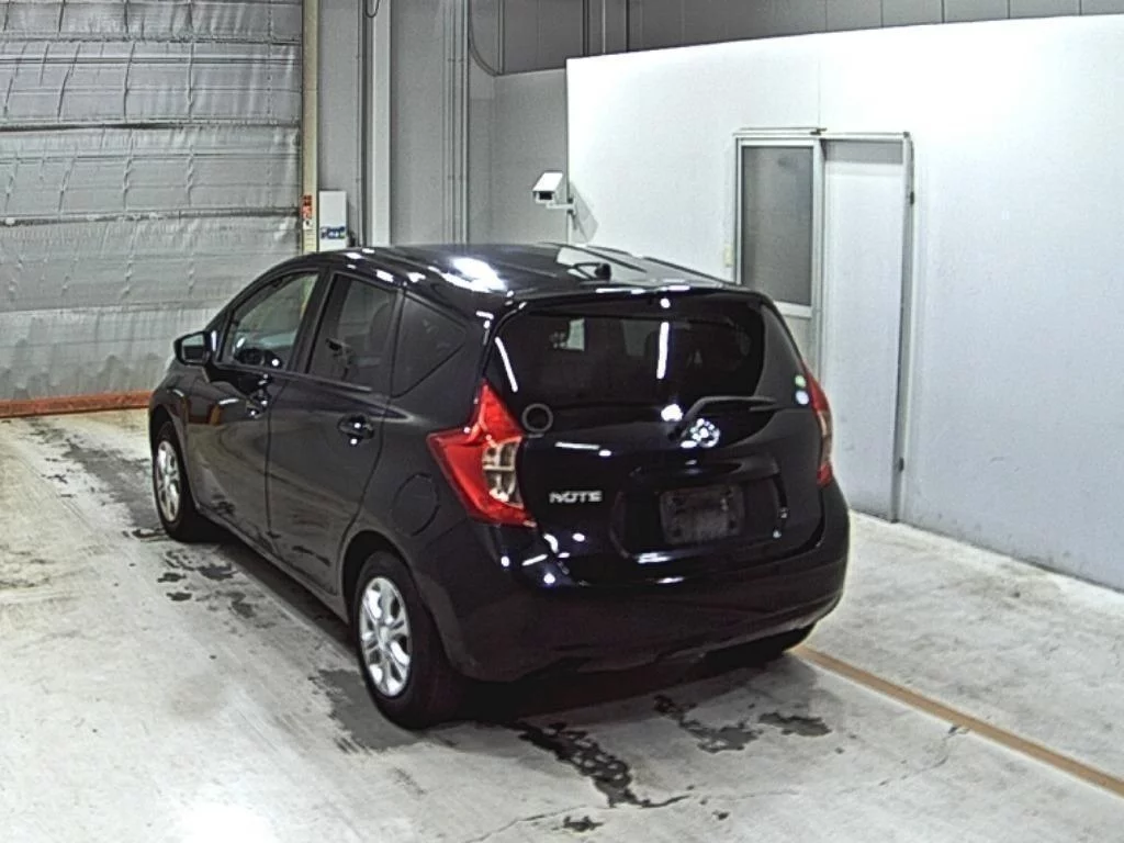 Nissan Note  с аукциона в Японии